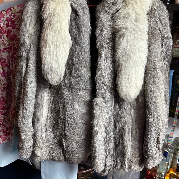 Fur coat - Picture 11 of 12